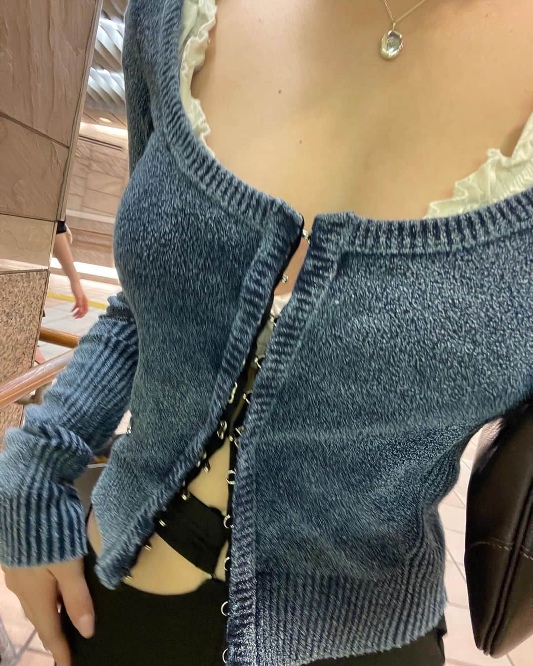 柚月瀬那のインスタグラム：「@diesel 💙  #diesel #y2k」