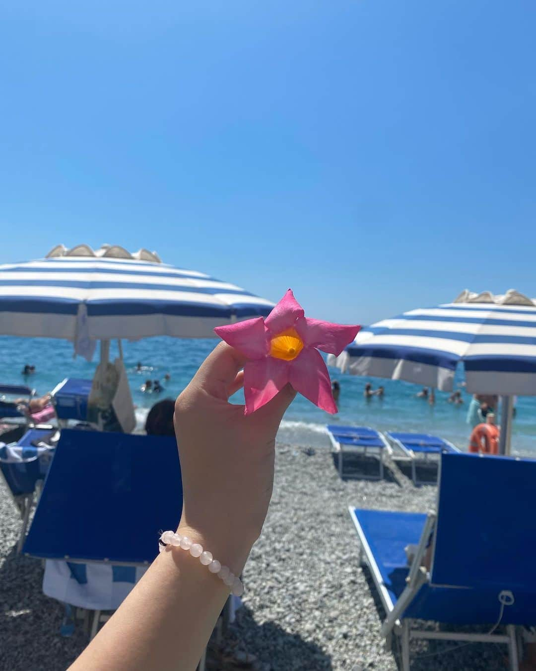 正本レイラさんのインスタグラム写真 - (正本レイラInstagram)「🥑💚🌞💧  . . . #summer #beach #me #italy #cinqueterre #ootd #outfit #夏　#水着　#海 #Италия #море #лето」8月10日 19時24分 - leilaazjp