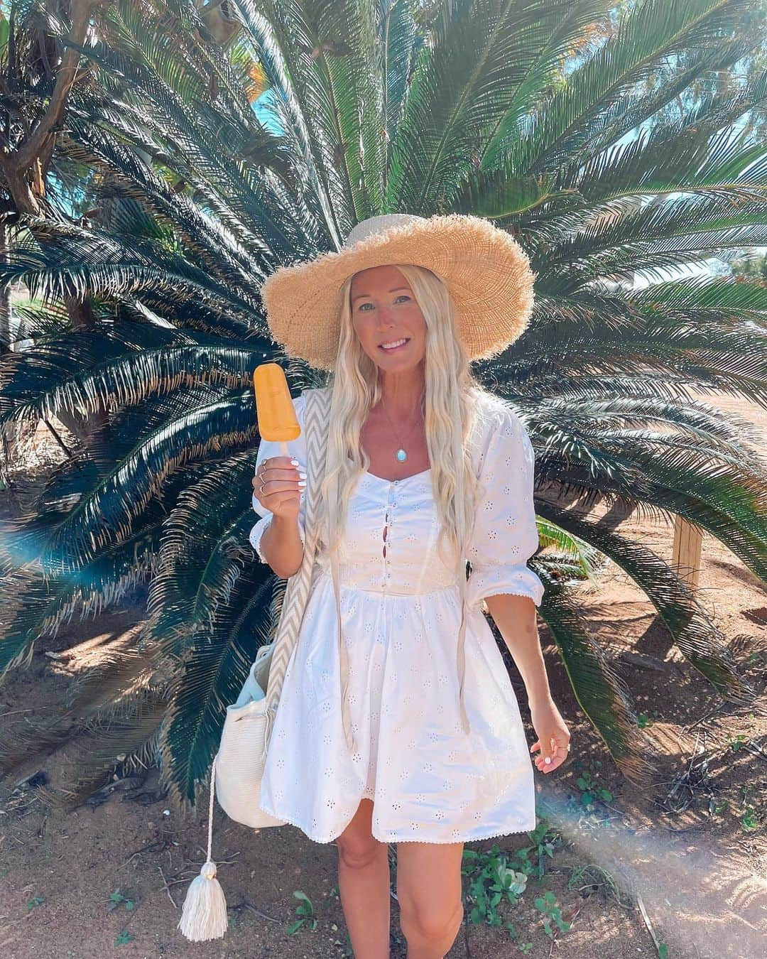 さんのインスタグラム写真 - (Instagram)「Road trip moments along the #coralcoasthighway wearing @spell 🌵  📸 @bobbybense   #cactusgarden #justanotherdayinwa #wanderoutyonder #catchyouincarnarvon #carnarvon #thisiswa #seeaustralia #spell #spelldesigns #roadtrip #australiascoralcoast #australia #bohostyle #travelblogger #perthblogger #styleblogger #cactus #cacti #morels #mango」8月10日 20時13分 - gypsylovinlight