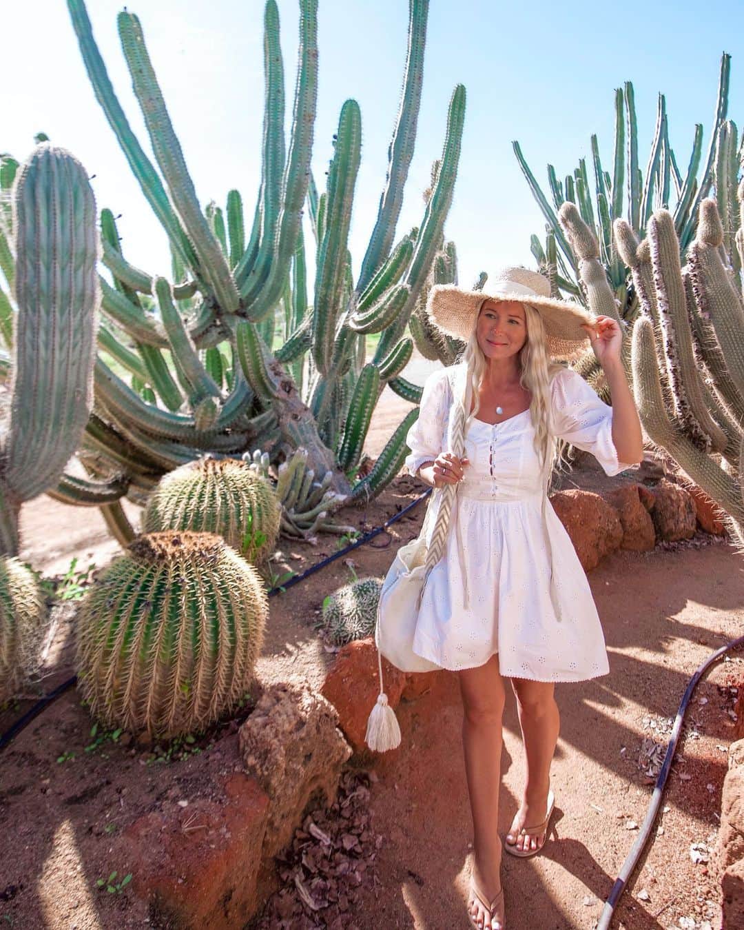 さんのインスタグラム写真 - (Instagram)「Road trip moments along the #coralcoasthighway wearing @spell 🌵  📸 @bobbybense   #cactusgarden #justanotherdayinwa #wanderoutyonder #catchyouincarnarvon #carnarvon #thisiswa #seeaustralia #spell #spelldesigns #roadtrip #australiascoralcoast #australia #bohostyle #travelblogger #perthblogger #styleblogger #cactus #cacti #morels #mango」8月10日 20時13分 - gypsylovinlight