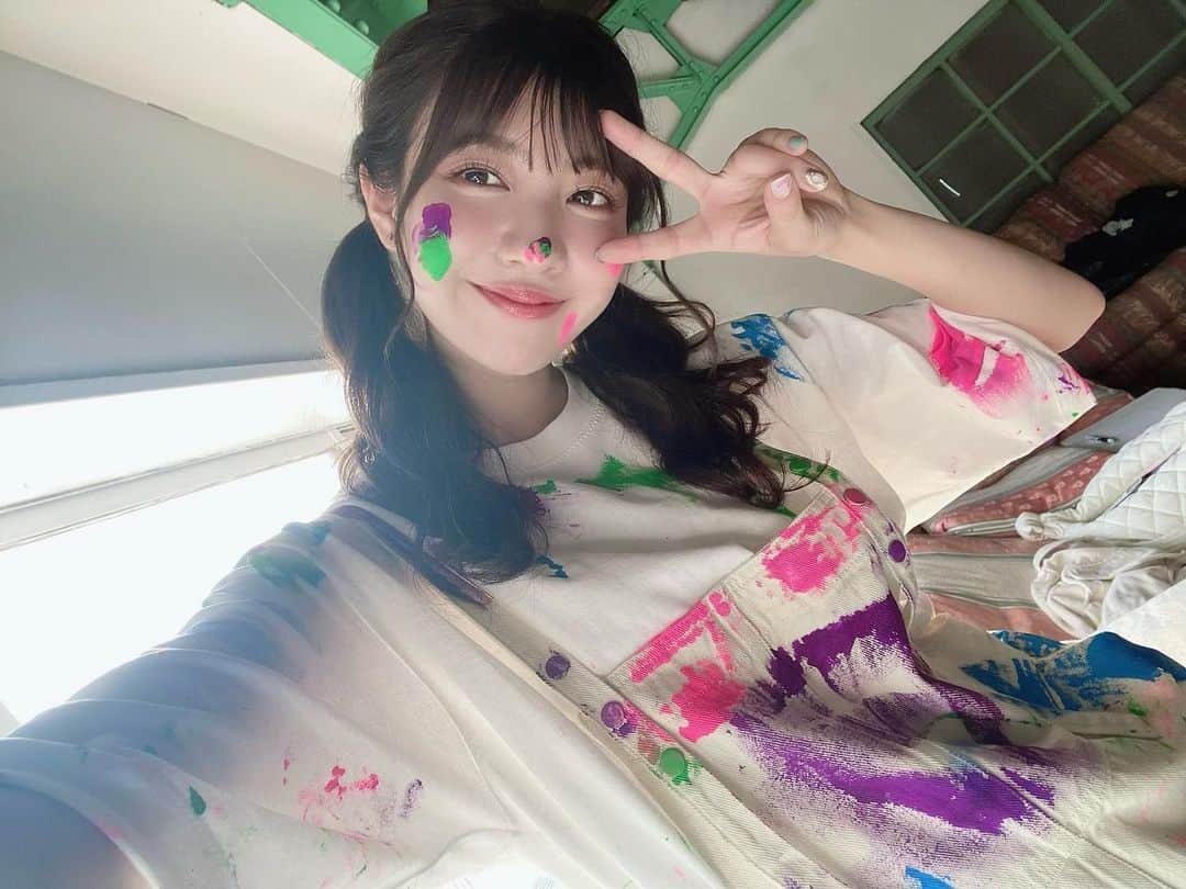 小玉梨々華のインスタグラム：「絵の具落とすのとっても大変だった🎨」
