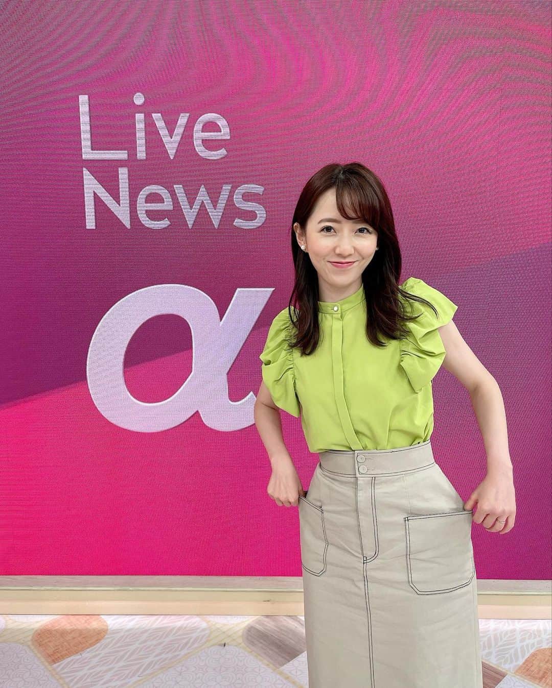 内田嶺衣奈さんのインスタグラム写真 - (内田嶺衣奈Instagram)「👗  最近の衣装いろいろです🧏‍♀️ 年々白シャツが好きになってきました。  そして早くも最近の衣装は夏物と秋物が混ざってきています👒🍁  今日も暑いですね😵💦 皆さんしっかり水分補給されてくださいね🥺 夏の疲れがでませんように。  #LiveNewsα #衣装」8月10日 12時26分 - reina.uchida