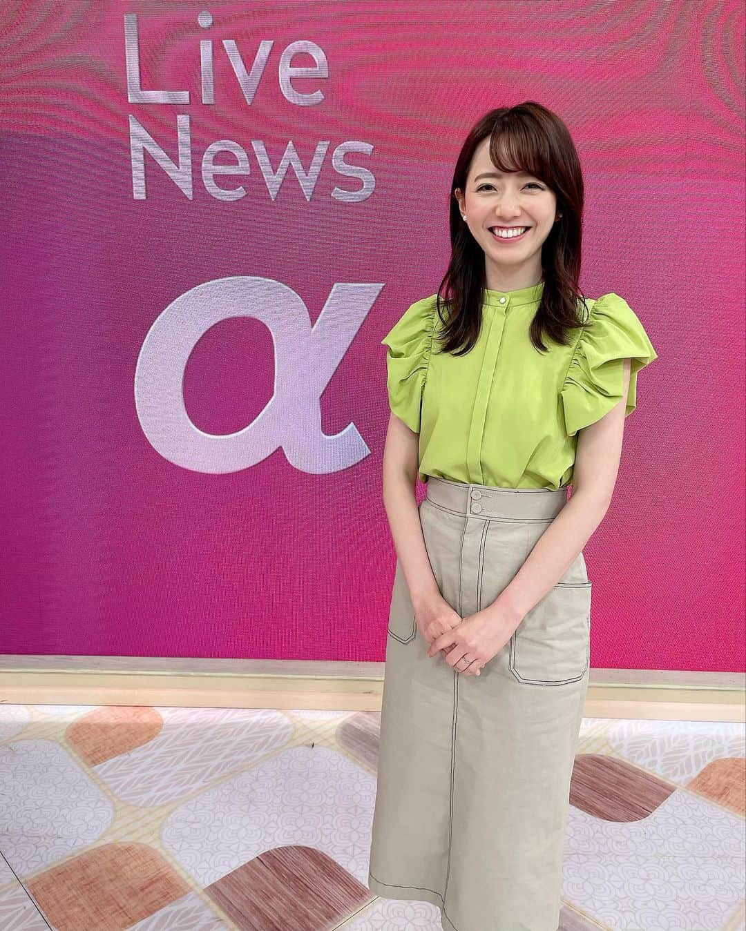 内田嶺衣奈さんのインスタグラム写真 - (内田嶺衣奈Instagram)「👗  最近の衣装いろいろです🧏‍♀️ 年々白シャツが好きになってきました。  そして早くも最近の衣装は夏物と秋物が混ざってきています👒🍁  今日も暑いですね😵💦 皆さんしっかり水分補給されてくださいね🥺 夏の疲れがでませんように。  #LiveNewsα #衣装」8月10日 12時26分 - reina.uchida