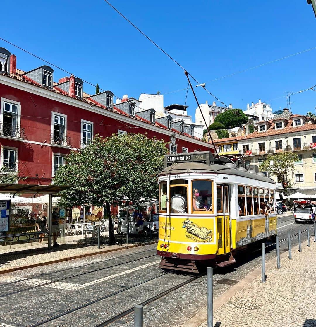 ダグラス・ラザノさんのインスタグラム写真 - (ダグラス・ラザノInstagram)「Lisbon things 🇵🇹  #lisboa #portugal #alfama #torredebelém」8月10日 17時12分 - douglasrazzano