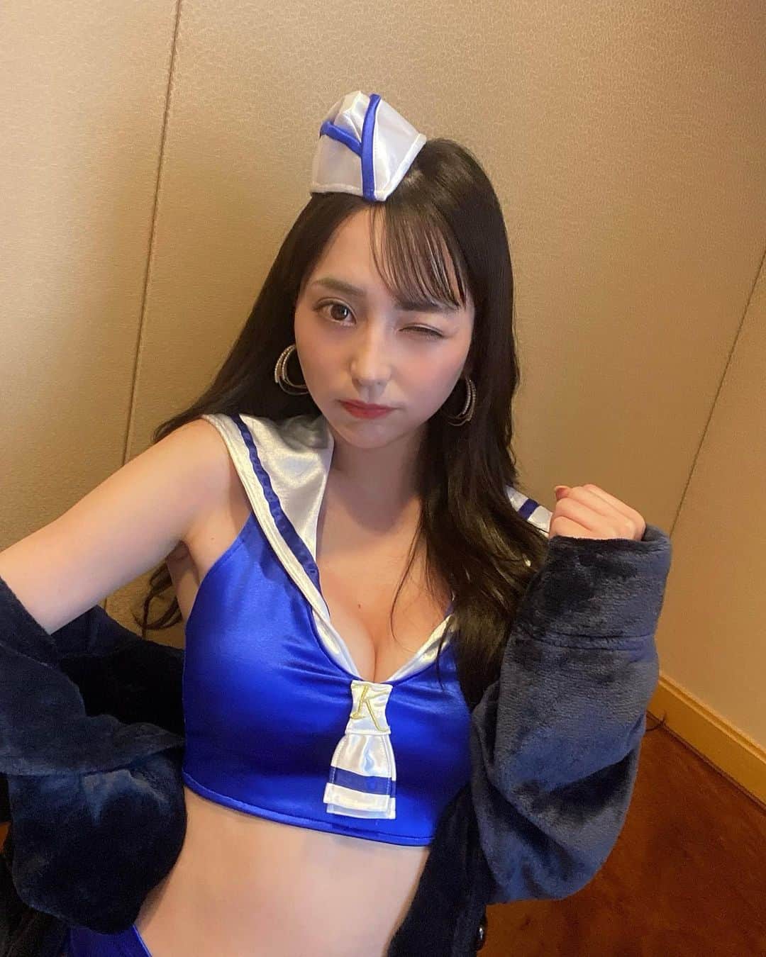 堀尾実咲のインスタグラム：「明日はついに... 【K-1 WORLD GP】8.11福岡大会🥊  "WHO IS K-1 NEXT?"  楽しみ過ぎます...🥹✨  会場に来られない方は生中継で視聴できます😘  ⏲11:45～ABEMA生中継 📹視聴URL▷https://abema.app/hzE9  ⏲18:00～GAORA生中継 📺番組詳細▷https://www.gaora.co.jp/fight/3408800  わたしたちのオープニングは 13:09ごろからです💙  明日は物販撮影会もあって 11:30-12:20ごろまでです👶  #k1wgp #K1NEXT #k1girls #k1ガールズ」