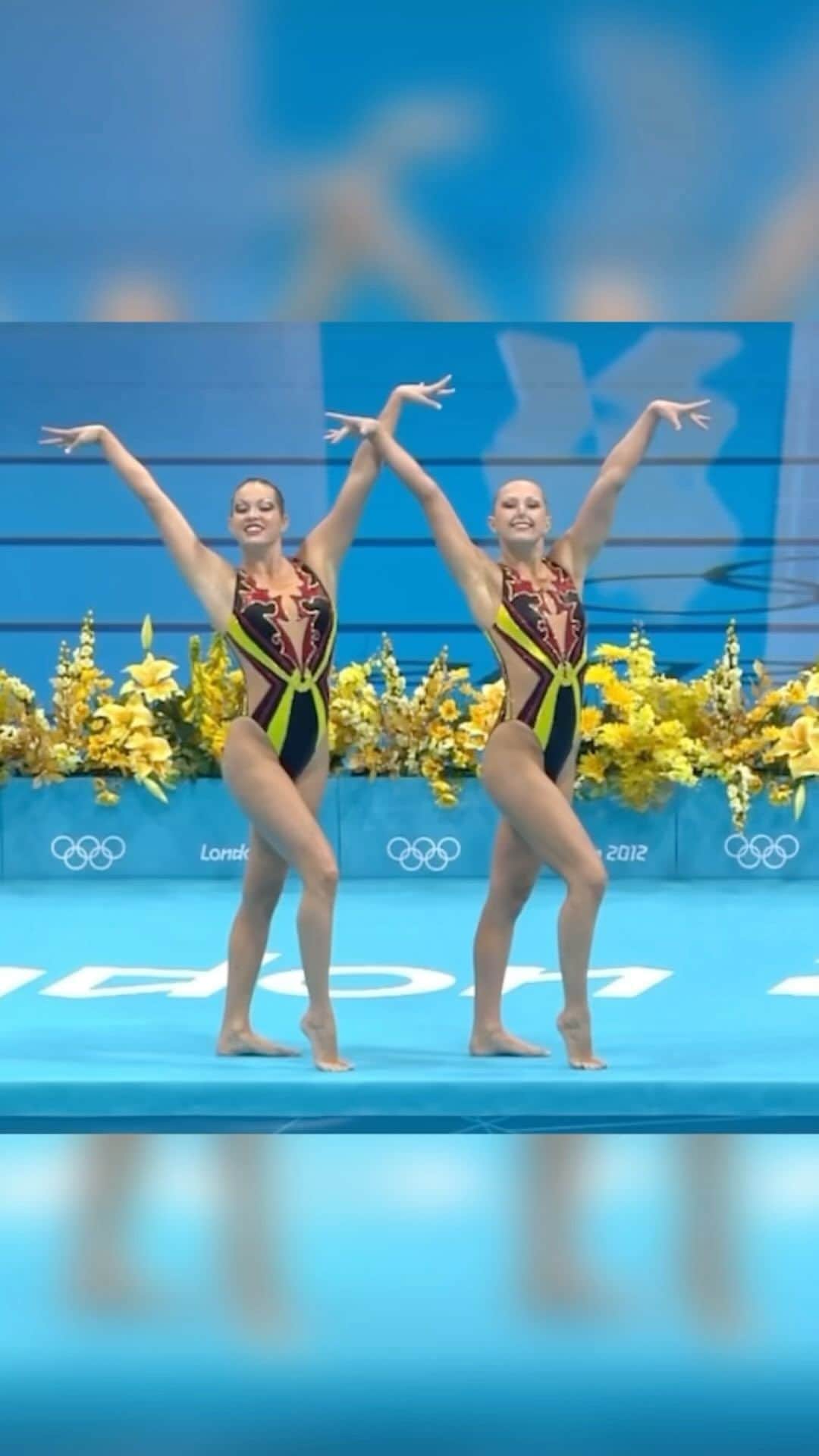 マリヤ・コロレバのインスタグラム：「9 years and 360 days ago I became an Olympian 🥺    And made it through the fastest routine I’ve ever swam with THE longest first hybrid before the first element 😅  @mary.killman @fujikimayuko    #synchronizedswimming #artisticswimming #synchro #london2012」