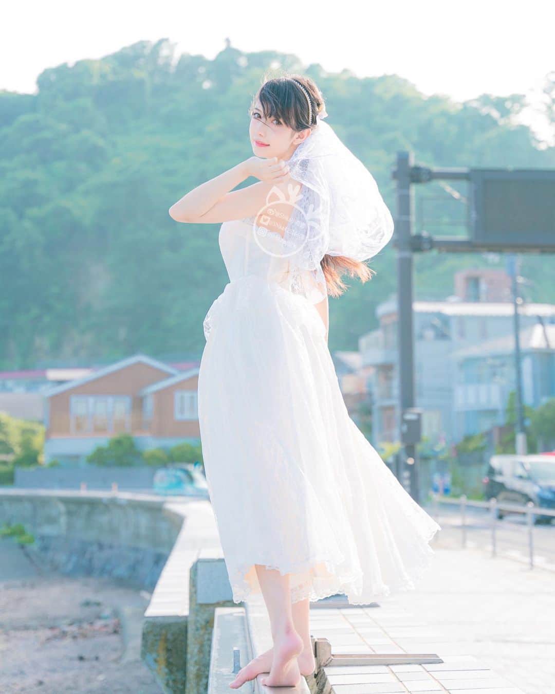 shikaのインスタグラム：「last two photos(⁎⁍̴̛ᴗ⁍̴̛⁎)  📷：@kumo_linouo   #写真 #写真集 #写真集発売」