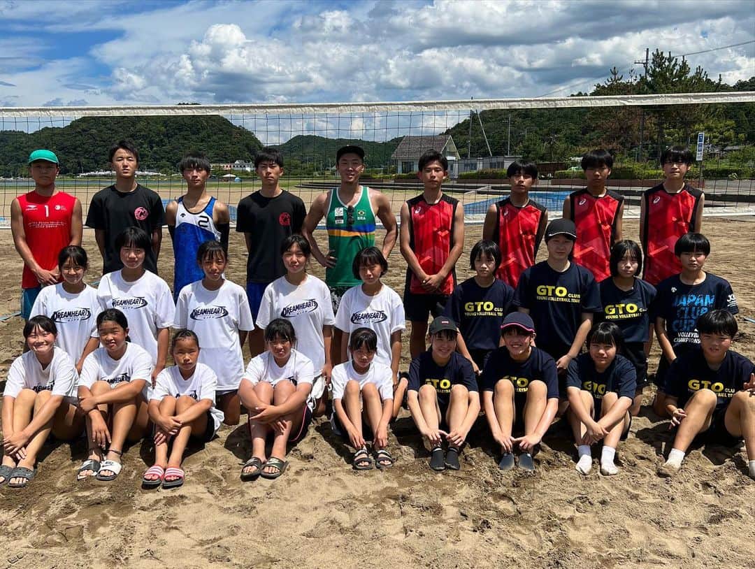 道木優輝のインスタグラム：「. 今回も未来のアスリート達が沢山集まってくれました！ . 選手時代、福井県には多大なる支援を頂いて活動させてもらってました。 その時の恩を返せる機会を作って頂き感謝しかないです。 . 福井県ビーチバレーの発展、強化に繋がるよう、これからも僕の出来る事を精一杯やっていきます。 . 生徒達は来週から各々、全国大会に出場します！ . 練習の成果を発揮して思う存分楽しんできて欲しい！ . 福井県のビーチバレーが益々盛り上がりますように。 . #福井県 #ビーチバレー #スーパーアドバイザー #beachvolleyball」