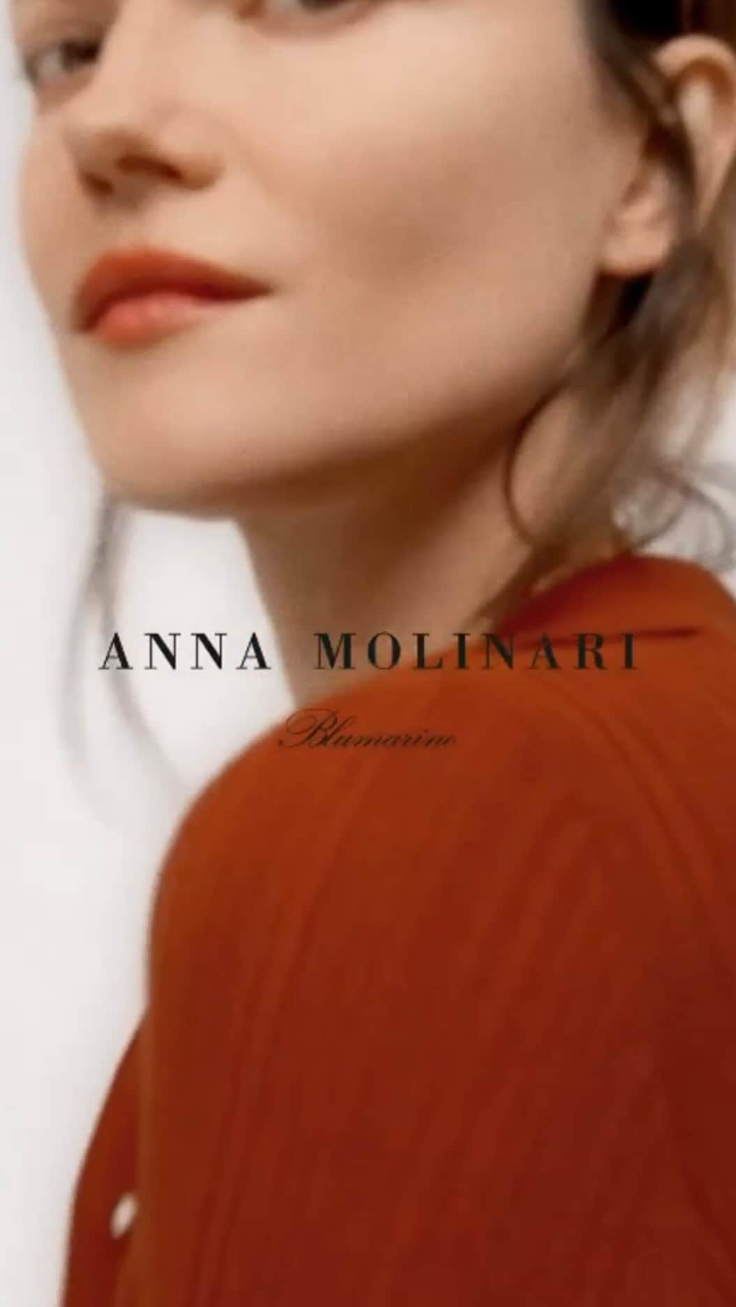 カシア・ストラスのインスタグラム：「Anna Molinari FW22 by @lucreziaganazzoli & @mariagiuliariva 🌹  Hair: @allesandrorebecchi Make up: @tanyafriscic」