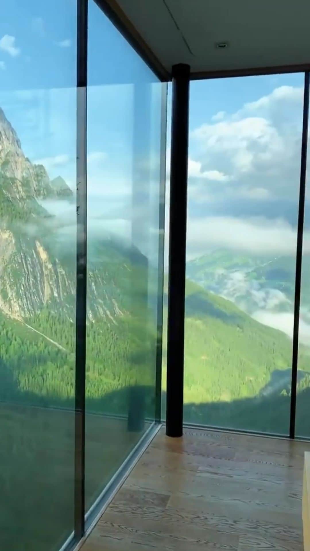 Architecture - Housesのインスタグラム：「Impressed with these amazing views 😍 by @lumadeline ✨The kind of place that wakes up your soul. ⛰👌 Tag someone you’d love to stay there with 🧡⁣ ⁣  ⁣ ⁣ ⁣ ⁣ ⁣ ⁣  _____⁣ #homeliving #designed #interiorismo #interior_delux #landscapearchitecture  #homestyling #inspohome #designstudio #houseinterior #interiordecorating #cozyplace #beautifulhome #architect #homedecorideas #decorando #interiorismo #desinginterior #homedesigngoals #houseinspiration #diylife #loftstyle #interior_and_living #designerdeinteriores⁣ #arqlovers」