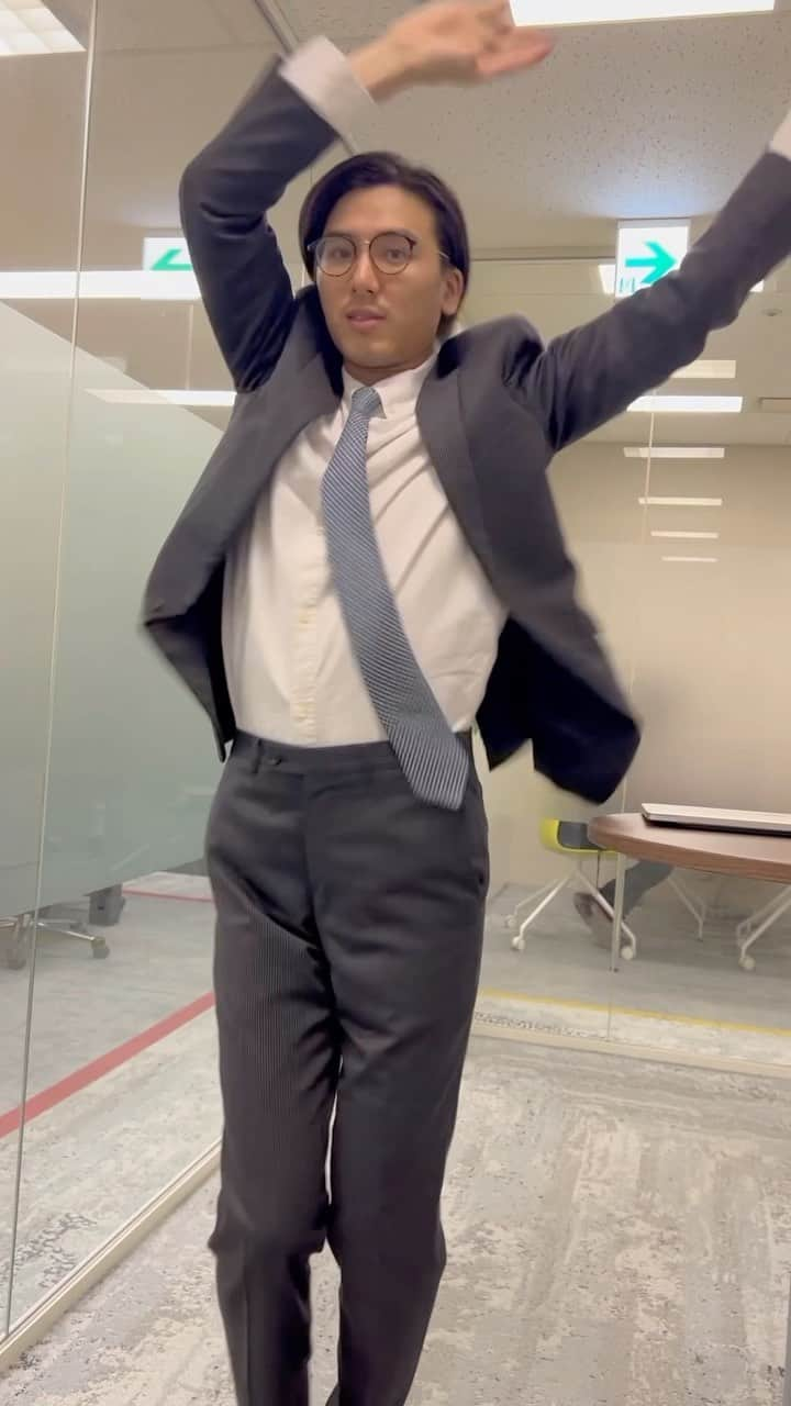 藤井風のインスタグラム：「Kaze dances to Matsuri no matter what🕺」