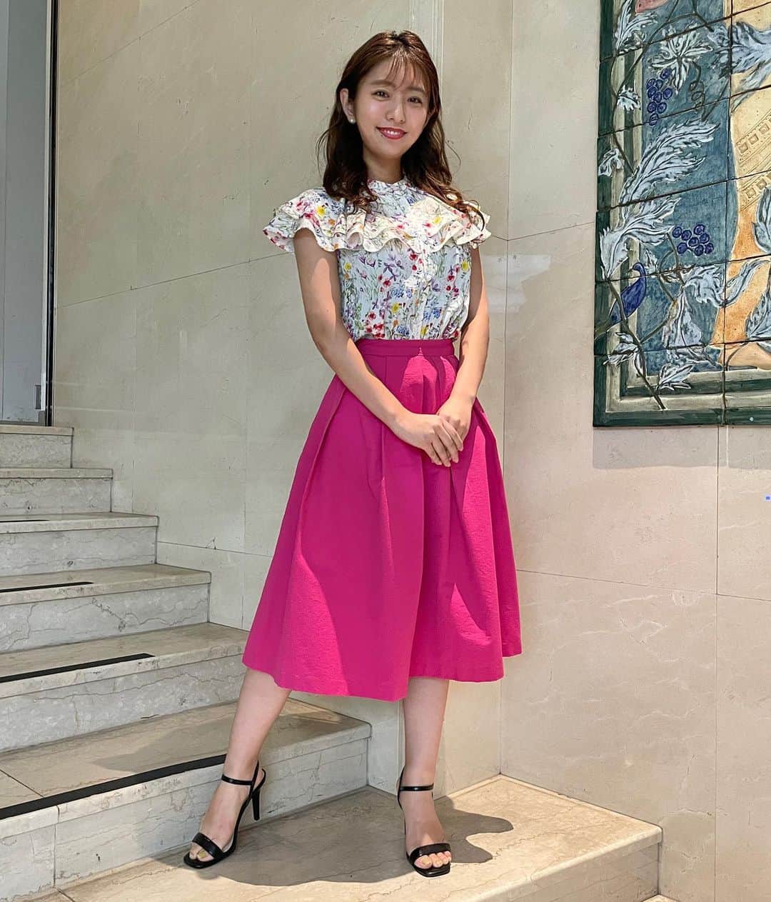 のインスタグラム：「👗 . #東京インフォメーション #衣装 私のどんぴしゃ好み過ぎて購入😂💓」