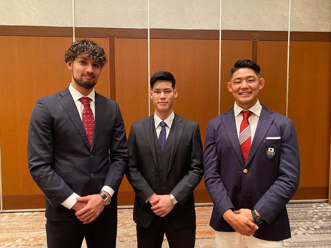 西村拳のインスタグラム：「. Fukuoka sports award 2022🥋🤾🏉 素敵な式典に呼んで頂きありがとうございました。  なんだか俺が小さくみえるな、、、。  #fukuokasportsaward2022 #karate #handball #rugby  #福岡 #地元 #空手 #ハンドボール #ラグビー」