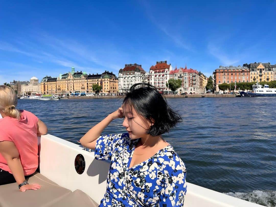 京佳のインスタグラム：「📍Stockholm 🇸🇪 I am still in Stockholm quite beautiful today too  I would like to live in there don’t know winter weather so not saying easy though」