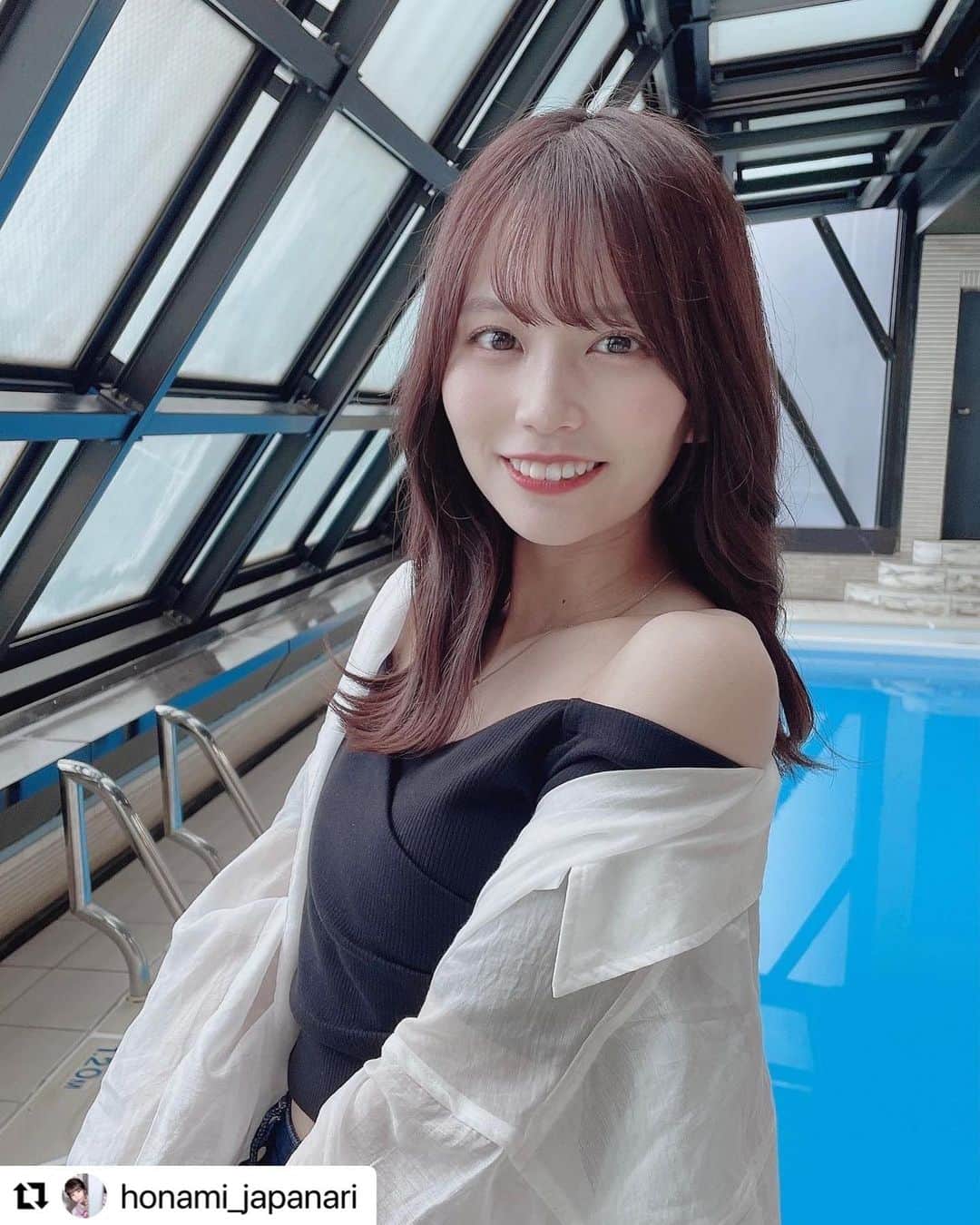 のインスタグラム：「@honami_japanari  ・・・ あれっ . . #例のプール」