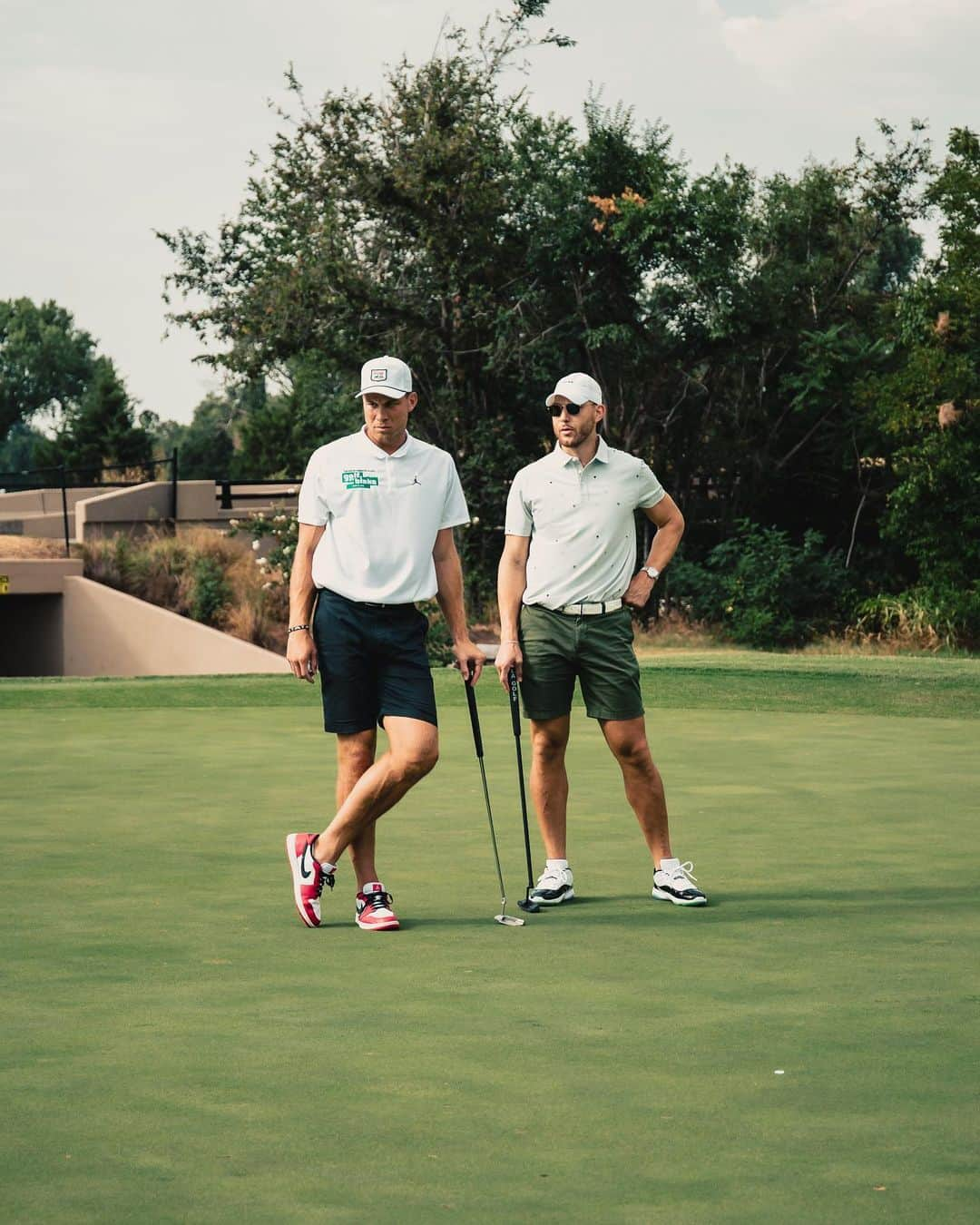 ブレイク・グリフィンのインスタグラム：「Golf By Blake was a success. Thank you to everyone that came out to support the @TeamGriffinFoundation and a big thank you to our title sponsor this year, Pretenders, for helping make this event possible. Thank you to @jumpman23 and Jimmie Austin OU Golf Course as well.  The online silent auction is still live until Friday so go check out some of the items, we got cruises, sports memorabilia, shopping sprees, and more. Click on the link in my bio. All proceeds benefit Team Griffin Foundation.」