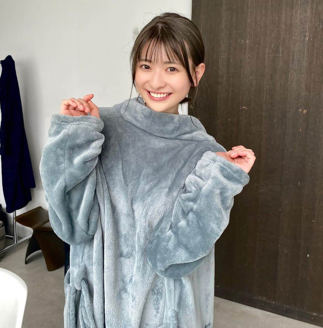山田南実のインスタグラム：「🖤🤍」