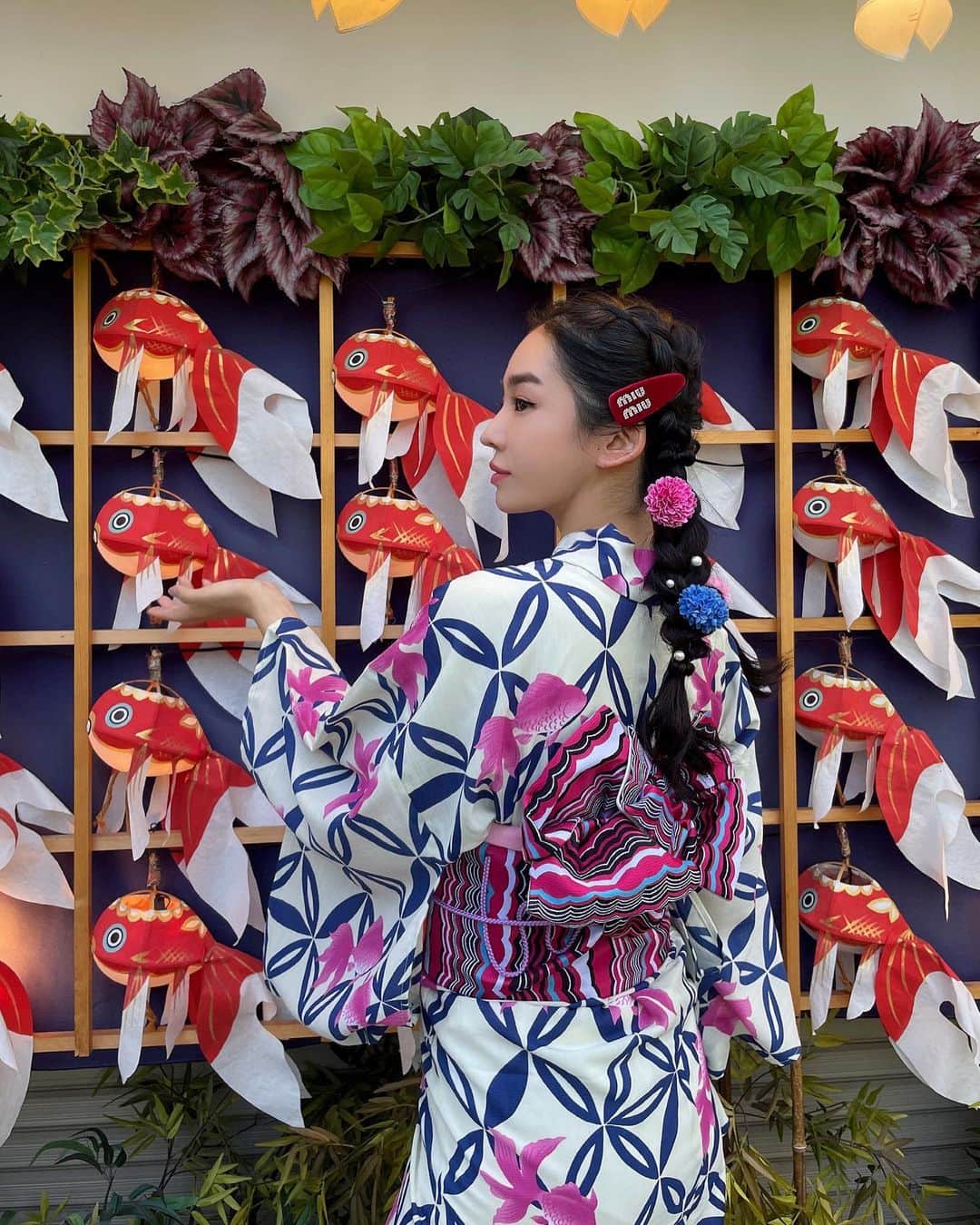 megbabyのインスタグラム：「夏休みのご予定は？🏮🎐  私は子供にたくさんの思い出を作ってあげたくて計画中🌻  おススメあったら教えてね🥺  何年ぶりだろ こんな可愛い格好しちゃって👧🏻 恥ずかしくてソワソワする💦  可愛くしてもらった記念に お散歩してカキ氷食べて 夏を感じた1日👘🍧🍡  #4枚目現実 #エンジェル鬼太郎」