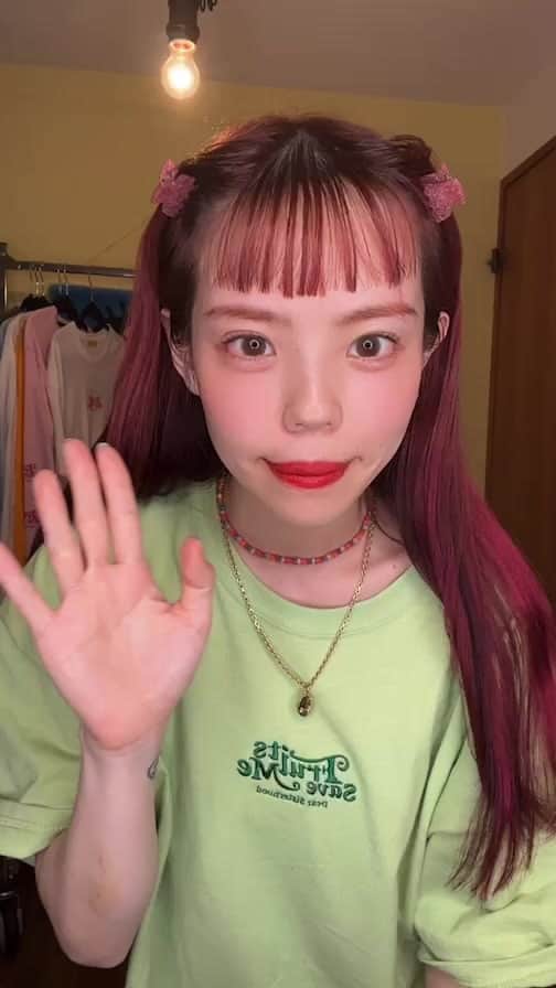のインスタグラム：「Fruits Save Me 発売直前インスタライブ 🍒🍑🍋🍇🫐  @dear_sisterhood」