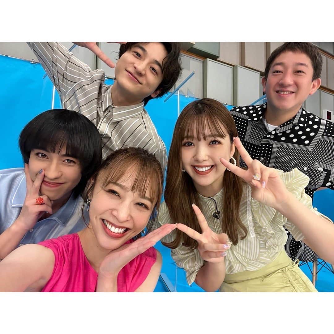 のインスタグラム：「今日の配信で最終回を迎える 恋んトス🫶💓  今回のシーズンは きゅんきゅんどきどき 笑いあり涙あり。 最高のシーズンでした💜❤️  スタジオメンバーと 収録日に会えないのは寂しいけど。。 茂雄さんにみんなでご飯連れてってもらいます😋😋🤣  ぜひ最後まで見てほしいです😌  #恋んトス #paravi」