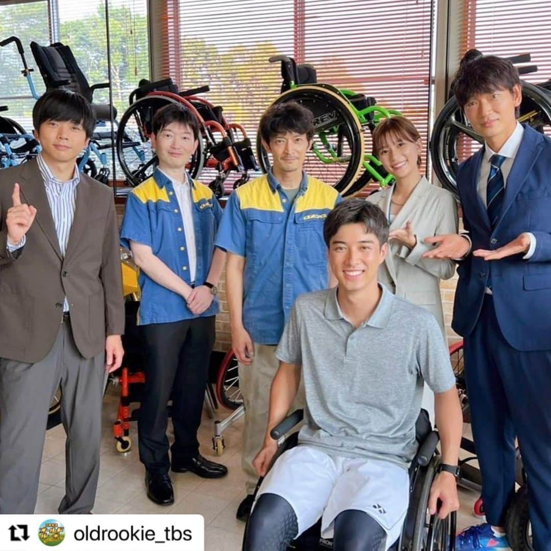 福山翔大さんのインスタグラム写真 - (福山翔大Instagram)「・  日曜劇場 『オールドルーキー』 第7話 吉木修二 役で 出演させていただきます。  かけがえのない物語に出逢えました。  また放送後に、お伝えさせて下さい。  8月14日 日曜 よる9時から放送です！  #オールドルーキー  #TBS  #Repost @oldrookie_tbs with @use.repost ・・・ 車いすテニス選手🎾の 常識外れな相談とは？  まっすぐな想いでぶつかれ！  ／  ✨今週(日)よる9時放送  ꉂ📣 　 #オールドルーキー 第⑦話✨ ＼  ７話ゲストの 車いすテニス選手・吉木役🎾🧑🏻‍🦽  #福山翔大 さん  車いす製造販売会社の👨🏻‍🔧🧑🏻‍🦽 技術担当 #津田健次郎 さん 営業担当 #中村靖日 さんと✨📸」8月12日 22時08分 - shodai_fukuyama.official