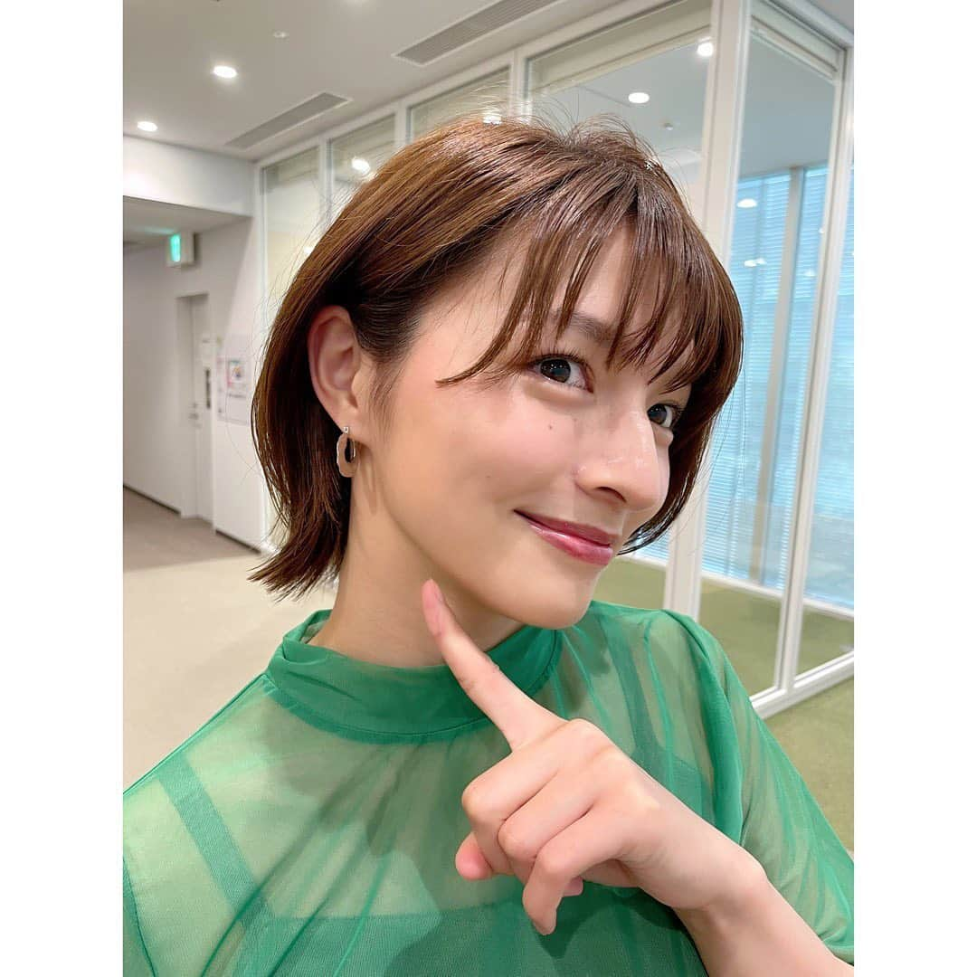 清水麻椰さんのインスタグラム写真 - (清水麻椰Instagram)「皆さんこんばんは！  東海・関東地方に台風が接近しています🌪 もしもの時のために、 今夜のうちに備えておきましょう。 他地域の方も、外出の際はくれぐれもお気をつけください。  そして！ 明日も朝7:58〜は #サタプラ 🧡 ひたすら試してランキングは 梅沢富美男さんと #わらび餅 を調査しています🎐 お楽しみに！  また、関西にお住まいの皆さんは 13:54〜 #オールザッツ漫才 ゴールデン直前SP (ナレーション担当してます！)  ↓  16:00〜 #三度の飯よりアレが好き (MC担当してます！)  もぜひご覧ください😌🌸」8月12日 23時20分 - mayasmz