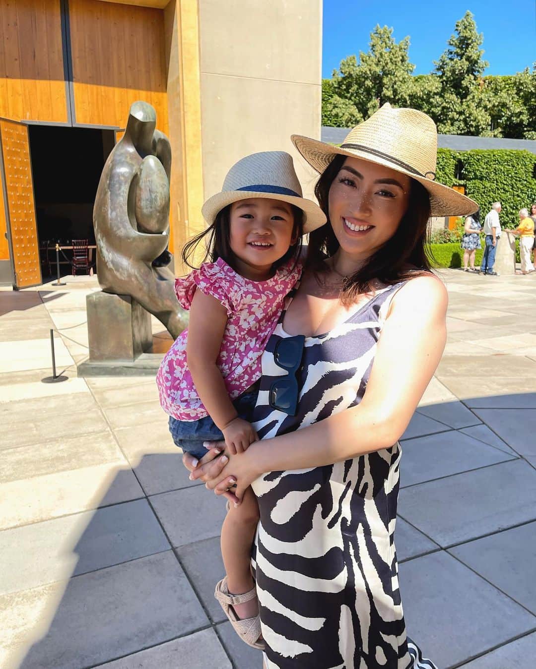 MayaTのインスタグラム：「毎日をこうやって普通に笑顔で幸せに過ごせることって、当たり前のようで当たり前じゃないんだよね😌 全部にありがとう❤️」