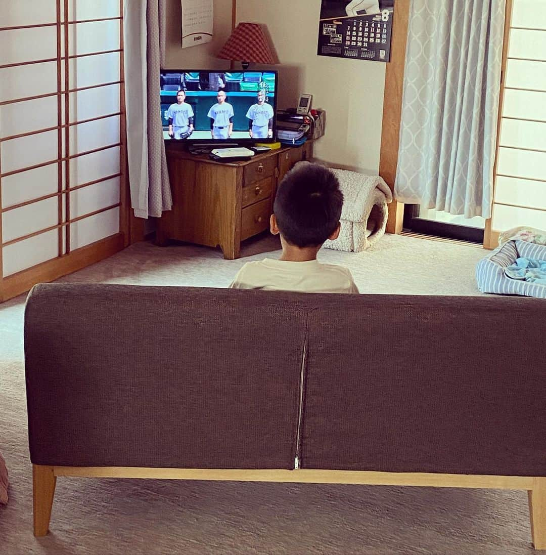 相沢紗世さんのインスタグラム写真 - (相沢紗世Instagram)「朝から甲子園⚾️ 見ないと気がすまない💦笑 #パワプロで野球ハマる#プロ野球も毎日チェック#ヤクルト⚾️のことはどうしてもヨーグルトと言ってしまう笑#そこが可愛い❤️#4歳夏」8月13日 10時04分 - sayoaizawa