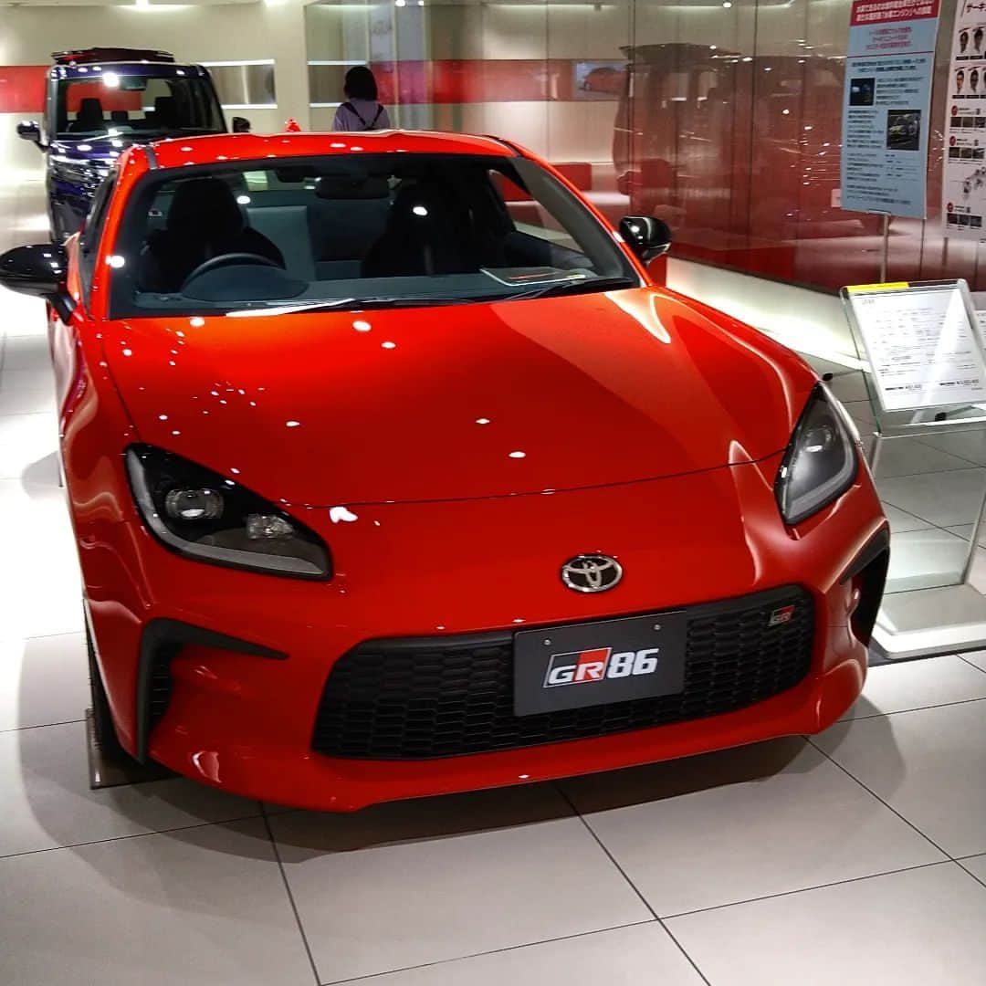 女子アナのインスタグラム：「#gr86 #86 #トヨタ #toyota86 #toyota #車  #car」