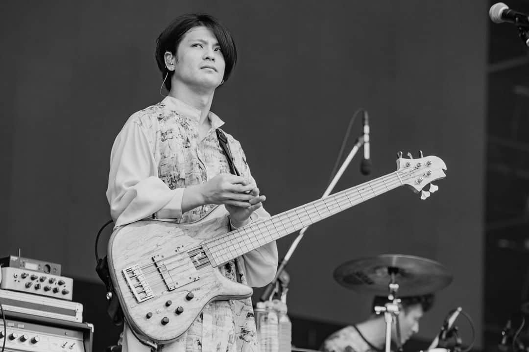 滝口大樹さんのインスタグラム写真 - (滝口大樹Instagram)「2022.8.12  ROCK IN JAPAN FESTIVAL 2022  rehearsal.  photographer:@kawado_photo #感覚ピエロ #rijf2022  #rijf  #Sugiguitars #SugiBass  #instabass #daddario #NYXL」8月13日 22時50分 - daiki_bass5