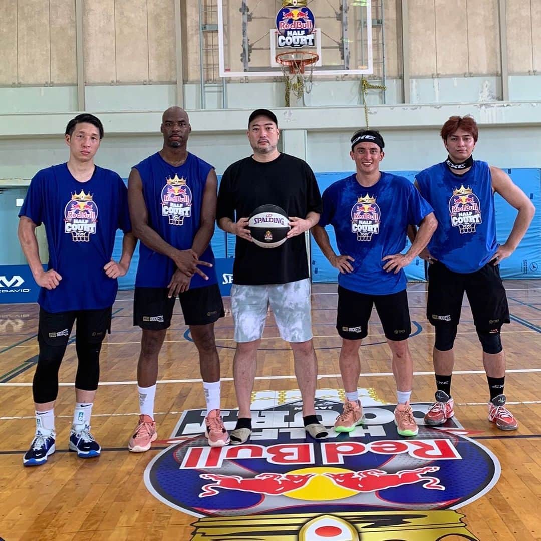 のインスタグラム：「@redbullhalfcourt 宮城予選優勝🏅  8/28都内近辺で行わられるジャパンファイナルで、世界大会をかけて戦います🏀  また詳細は迫って告知するので、是非会場へ応援に来てください🚀🌹  ちなみに今年の世界大会はエジプトの予定です！  Good win!!!  *******************************  #バチェロレッテ #バチェロレッテ2 #thebachelorette #アマゾンプライムビデオ #amazonprimevideo #amazon #アマゾン #佐藤マクファーレン優樹 #マクファー #3x3 #バスケ #恋愛もパワープレーな男 #redbull #レッドブル #翼をさずける  #日本大会」