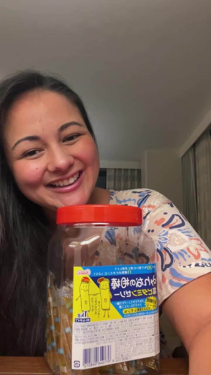 エリナ シルカのインスタグラム：「夏バテ、熱中症予防に #みんなの相棒ゼリー 🍋🙌 夏妊婦、暑さがつらいよ。対策とかシェアしてるノンビリトークでした〜！」