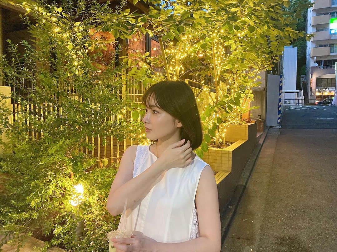 早田悠里子のインスタグラム：「なお先生 @dr_nao_0415 と仕事終わりに飲み物買って散歩👭♡  連日オペ頑張ろう💪 今日もお疲れ様でした☺️  #麻布十番カフェ #港区カフェ #adeam #西麻布 #西麻布グルメ #港区 #女医 #女医」