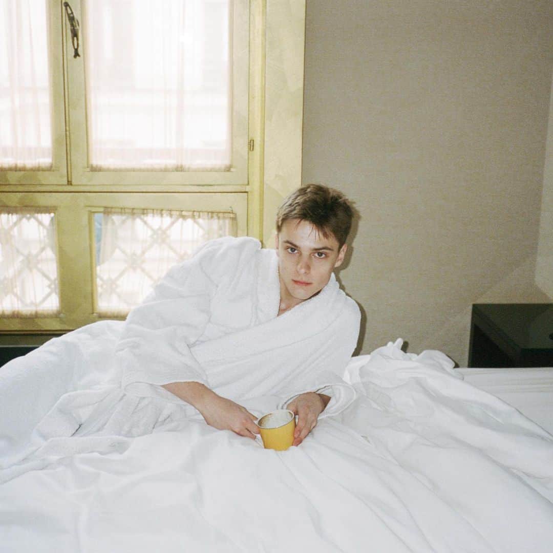 コーリー・フォーゲルマニスのインスタグラム：「23 and doing alright」