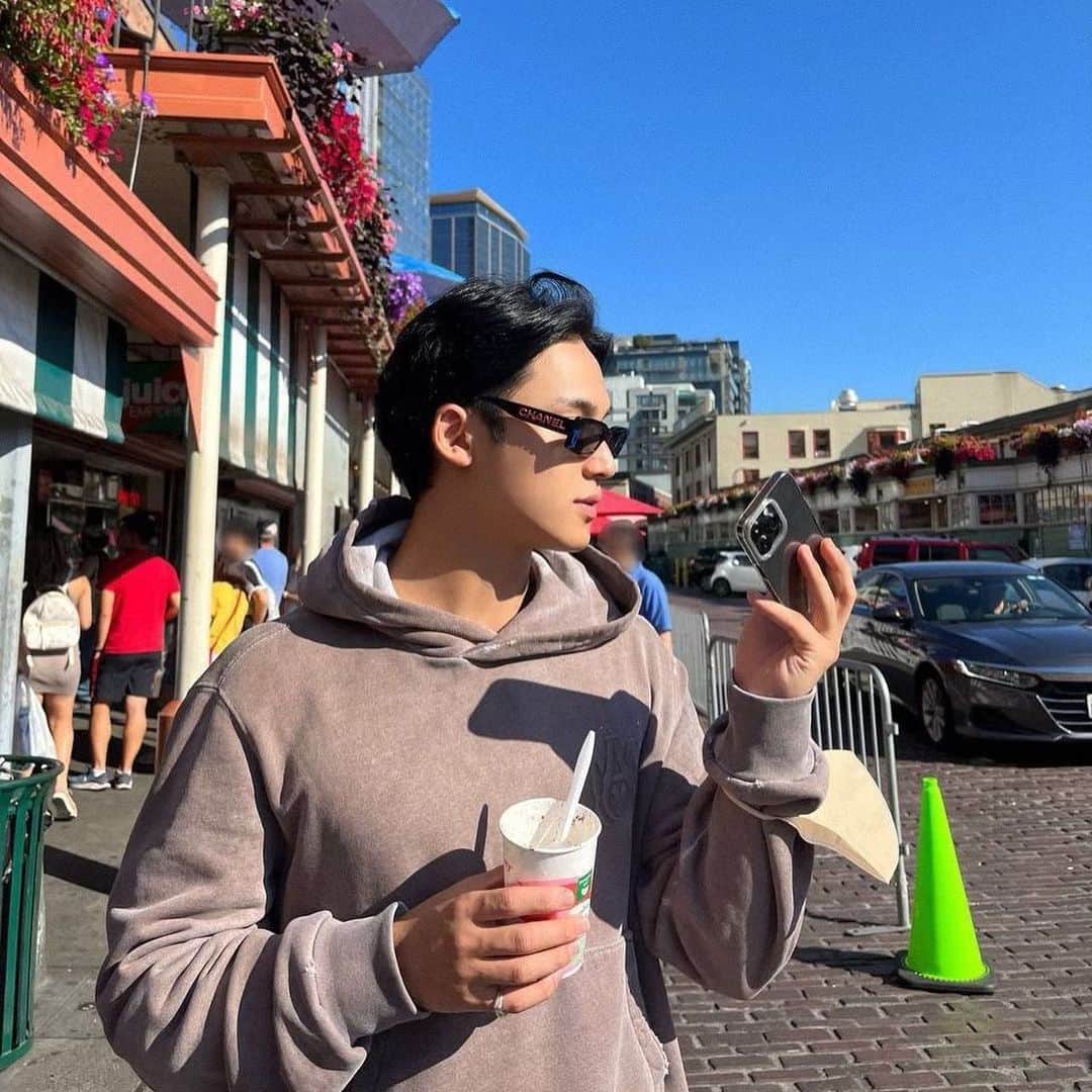 ミンギュのインスタグラム：「Seattle💙」