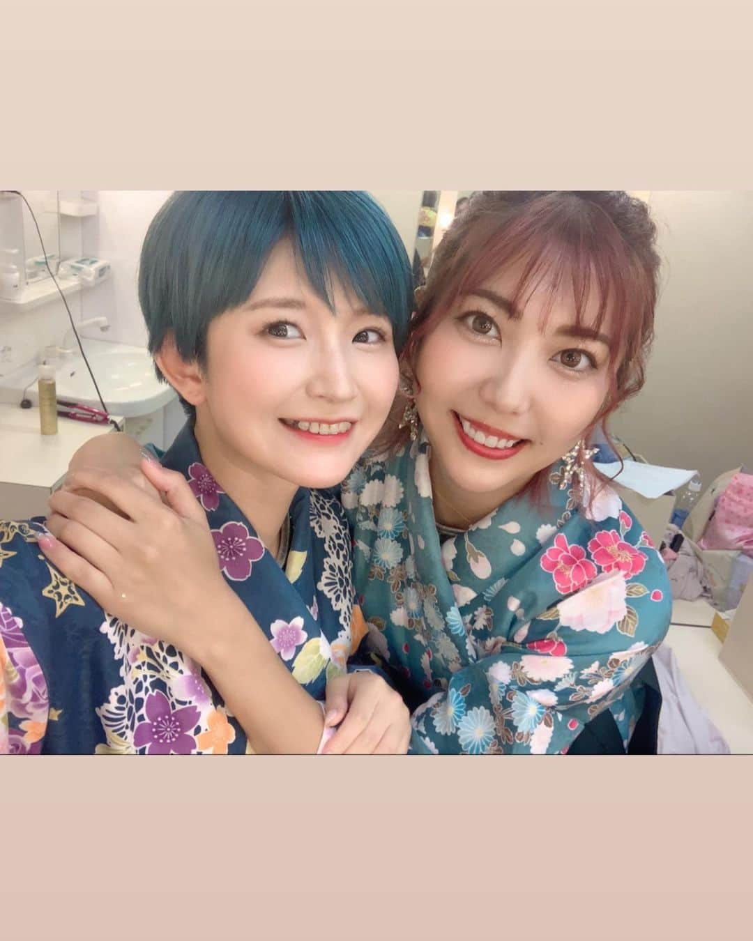 松岡凛さんのインスタグラム写真 - (松岡凛Instagram)「無事恵比寿マスカッツを卒業しました！  ７年間全力走り続けて皆さんのおかけで最後も最高の景色が見れました！  本当に幸せすぎた７年間。 恵比寿マスカッツを愛してくれたみんな本当にありがとう😌💗  これからも松岡はみんなに笑いと笑顔を届けるためにNGなしでなんでもやるよ！　元気ない時は松岡見てね😊💗！！！  昨日ドンズベリしたのはみんな内緒ね……w  今回スタフラが4つも入れて頂き感謝しかありません😭😭😭 嬉しすぎて見た瞬間テンションあがってしまった🤭！！皆んなの応援の力があって頑張れてるよ♩  本当にいつも皆んなありがとう！！ これからも松岡をよろしくね♪  2015.9.26〜2022.8.13  ebisu muscats  big love…♡  #松岡凛#グラビア#恵比寿マスカッツ#恵比寿マスカッツ真夏の卒業式#7年間ありがとう#恵比寿ガーデンホール #マスファミ」8月14日 15時58分 - matuoka_1214