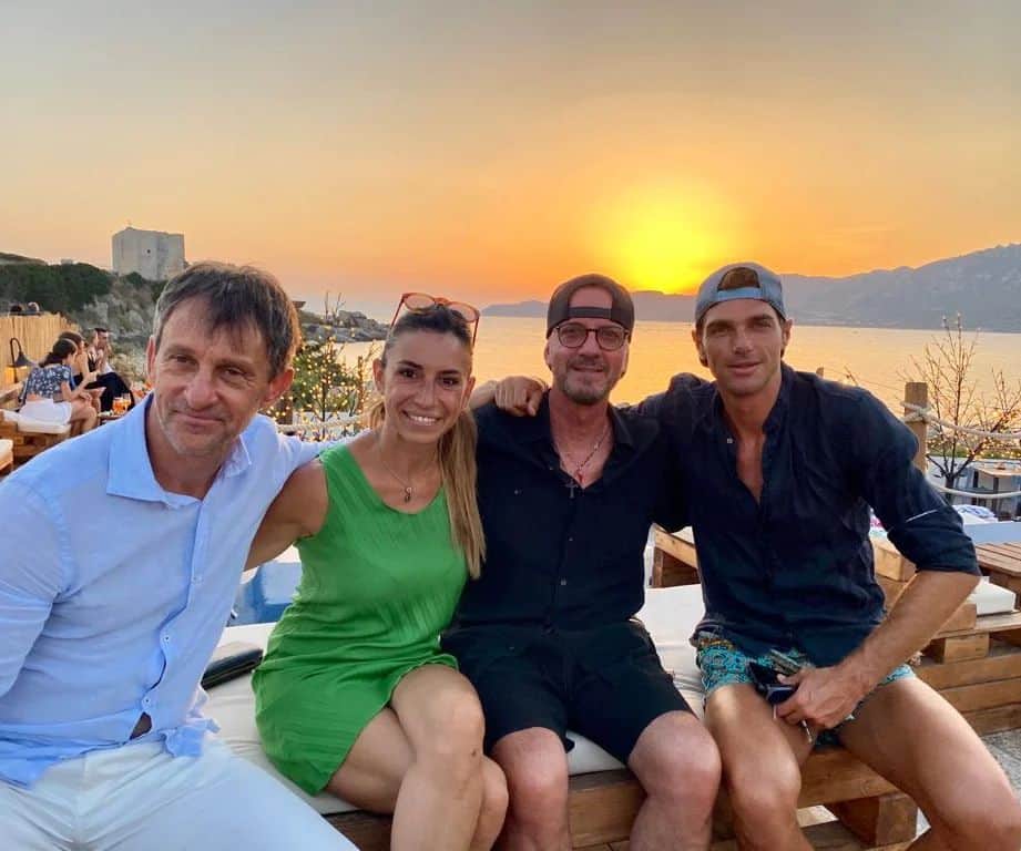 パオロ・デ・チェリエのインスタグラム：「#sunset #sardegna #friend #instagood #picoftheday #summer #amici #villasimius #goodvibes #instalike @primomolo @posidonia.gin」