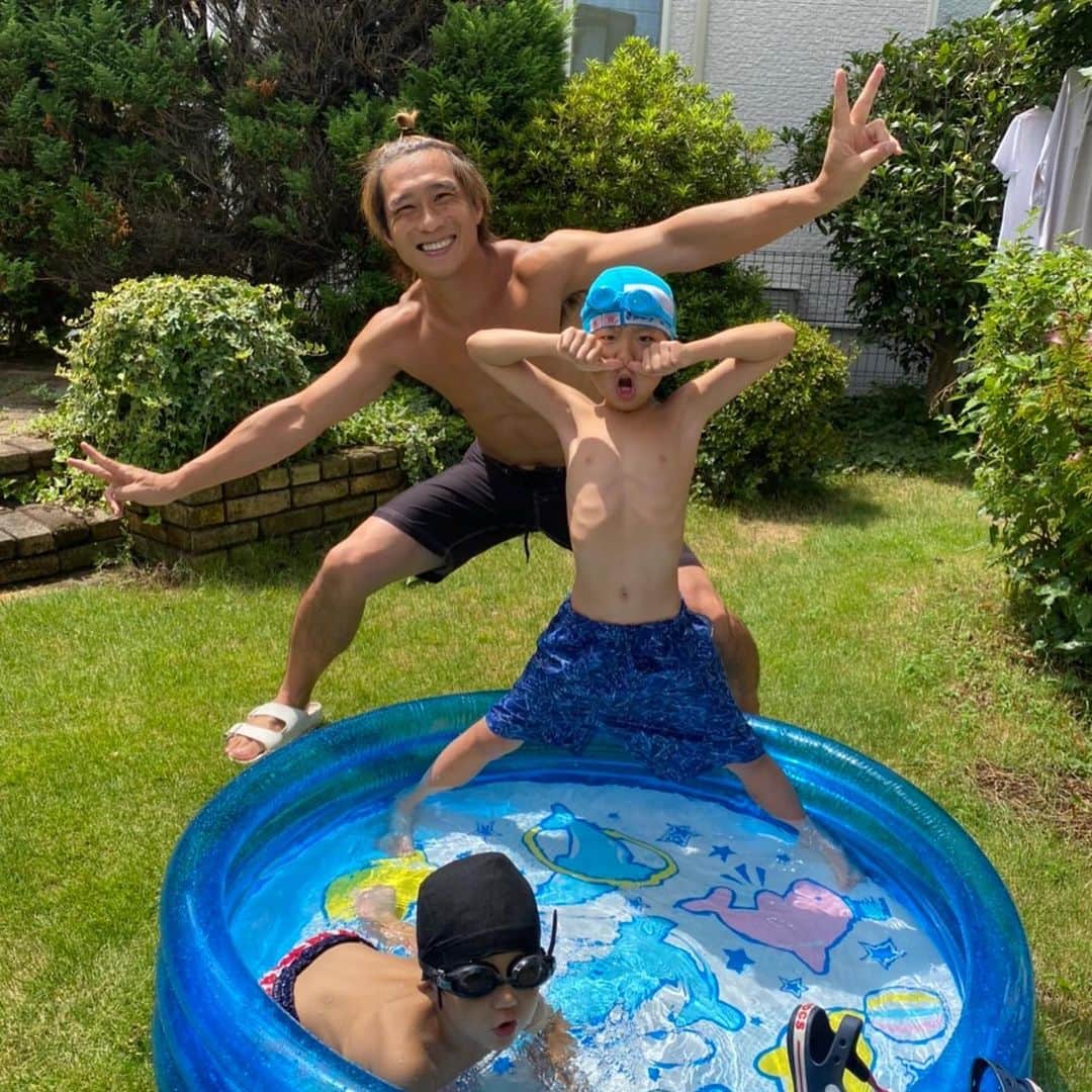 クレイジーパパのインスタグラム：「This is crazy summer☀️  #お盆 #bbq  #プール  #夏の思い出」