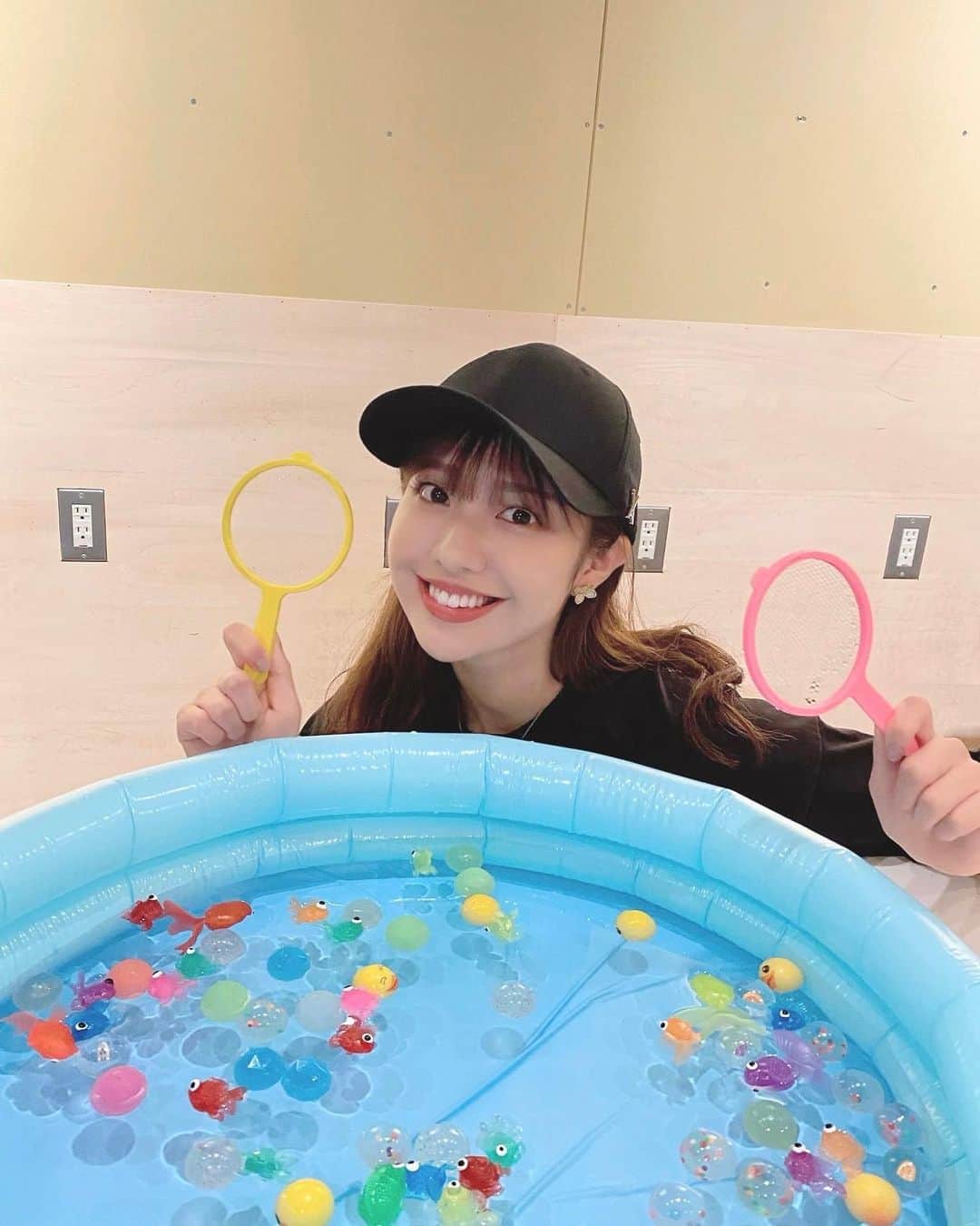 小玉梨々華のインスタグラム：「金魚ばっかり取っちゃった🐟」