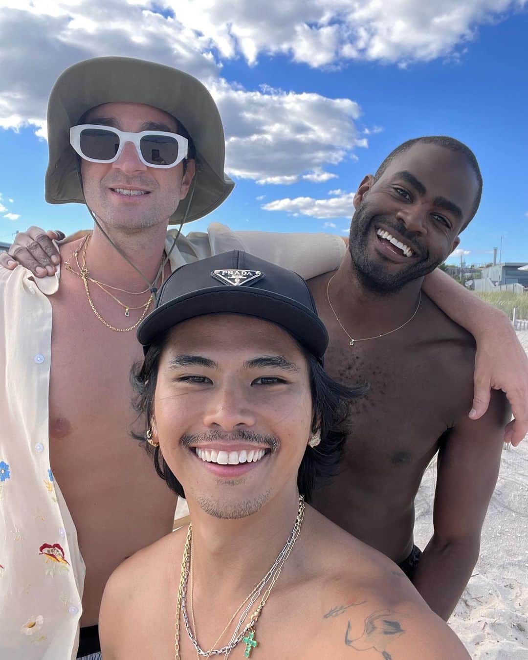 稲木ジョージのインスタグラム：「@boffo_ny festival 🏖🎊With my favorite @milamorejewelry boyzzzz❤️」