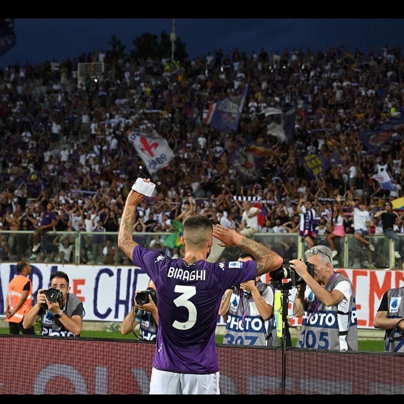 クリスティアーノ・ビラーギのインスタグラム：「+3⚜️🟣 #da13 #forzaviola #fiorentina #firenze」