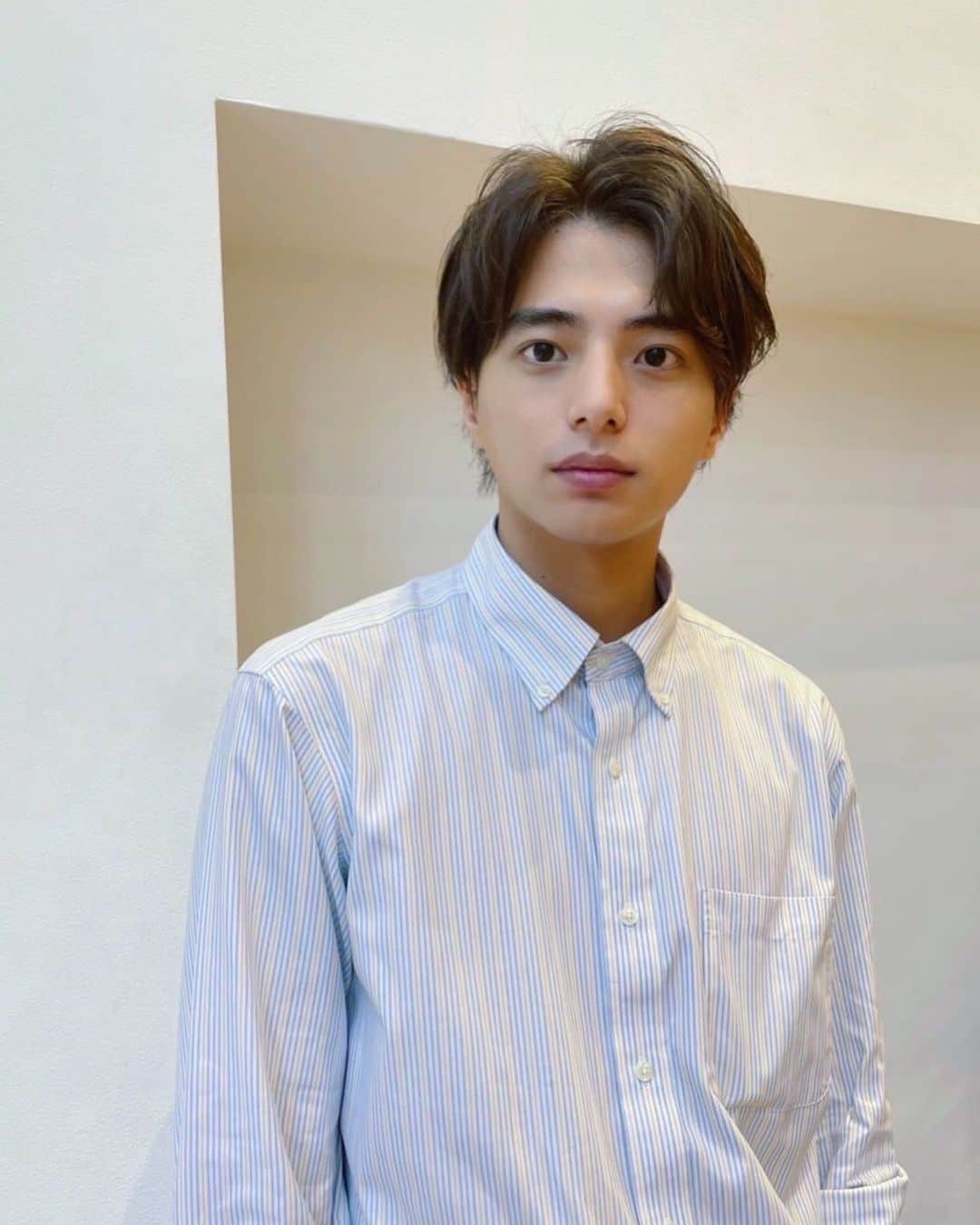 のインスタグラム：「髪の毛切りました〜！夏らしくさっぱり！」