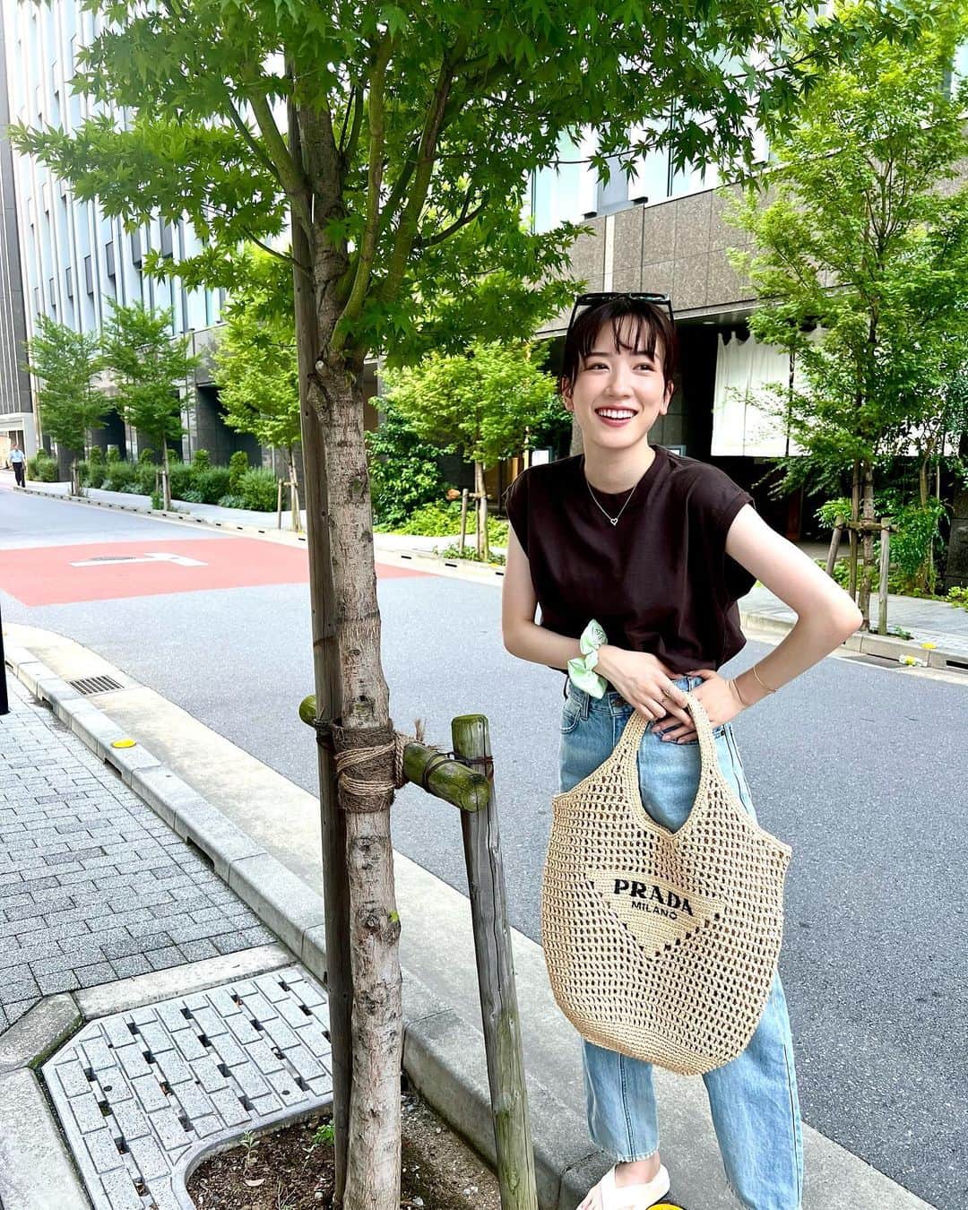 のインスタグラム：「・ 夏🍉🏖☀️ @prada  #pradatoropico」