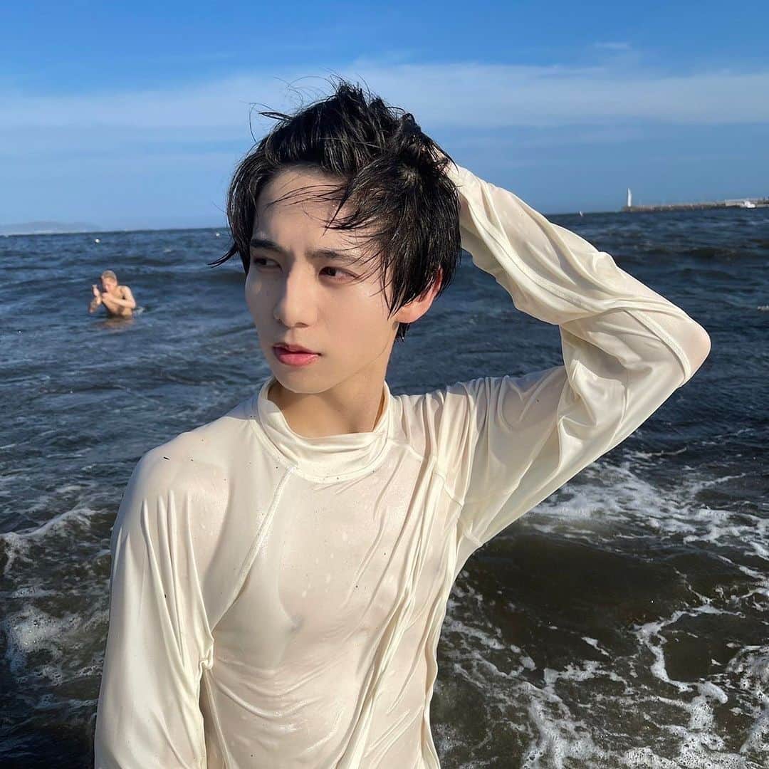 宇佐美健土のインスタグラム：「海行ってきた🌴 みんなはもう夏らしい事した？」