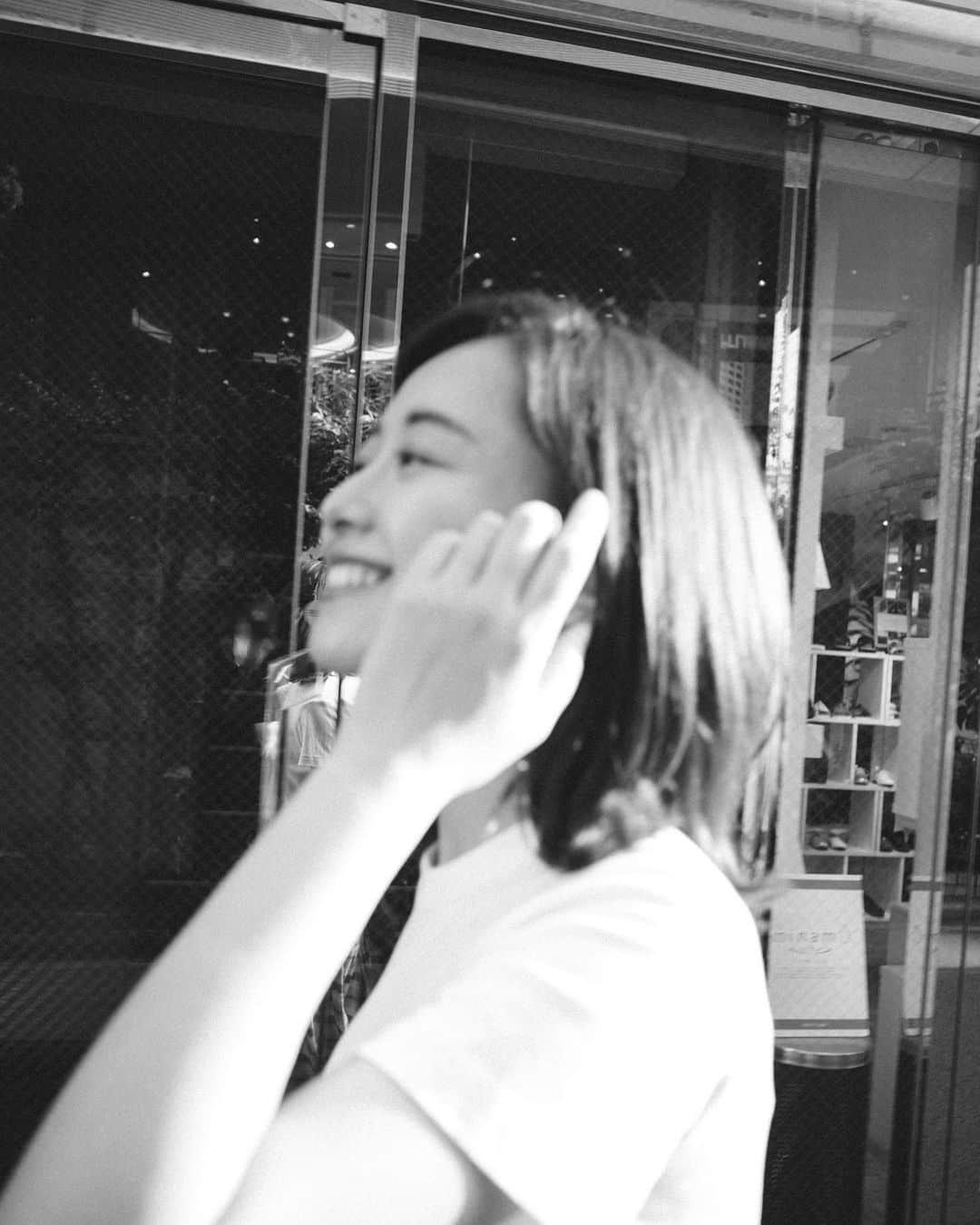 安倍萌生のインスタグラム：「. お久しぶりです。 しばらくSNSをおやすみしてました🛋  趣味に没頭したり、勉強したり、身体作りしてみたり、朝活部作ってみたり、推し活したり、引き篭もったり、なにもしない！をやってみたり、ひたすら自分と向き合ったり、、  久しぶりすぎて何書いていいかわかんないけど 生きてます、元気です🌿 DMくれたみなさん、ありがとう😌🤍」