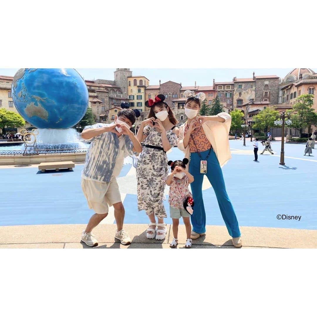 日本テレビ「ヒルナンデス！」のインスタグラム：「今日は「３世代で楽しむ東京ディズニーリゾート®！」をお送りしました！　 パワーアップしたスプラッシュ・マウンテン！ ３人ともびしょ濡れで迫力がすごかったですね✨ ジャングルカーニバルのボール転がしでミニーちゃんの人形をゲットしたり、 ミッキーマウスやディズニーの仲間たちと一緒にみんなでダンスをしたり、 とっても楽しそうでした😊  明日のヒルナンデスは ・東京駅のエキナカ商業施設に密着 ・夏の修学旅行in三浦半島 をお送りします！  #ヒルナンデス (C)日本テレビ」