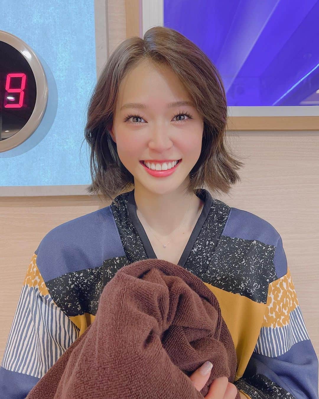 橘香恋のインスタグラム：「おはようございます🥰 ⁡ 前回の投稿に イイネとコメントありがとうございます💗 ⁡ ⁡お盆休み終わっちゃったよ〜！！！ ⁡ ⁡ ⁡ ⁡ ⁡ ⁡ ⁡ ⁡ #橘香恋 #タレント #グラビア #グラドル #インスタグラビア #水着 #ポートレート #ファインダー越しの私の世界 #被写体 #レースクイーン #racequeen #supergt #japanesegirl #cosplaygirl #japanesemodel #kawaiigirl #gravure #コスプレ #美脚 #ダイエット #萌 #自拍 #照片 #BUSOU #ビジョビ #撮影会 #岩盤浴 #サ活 #温泉 #銭湯」