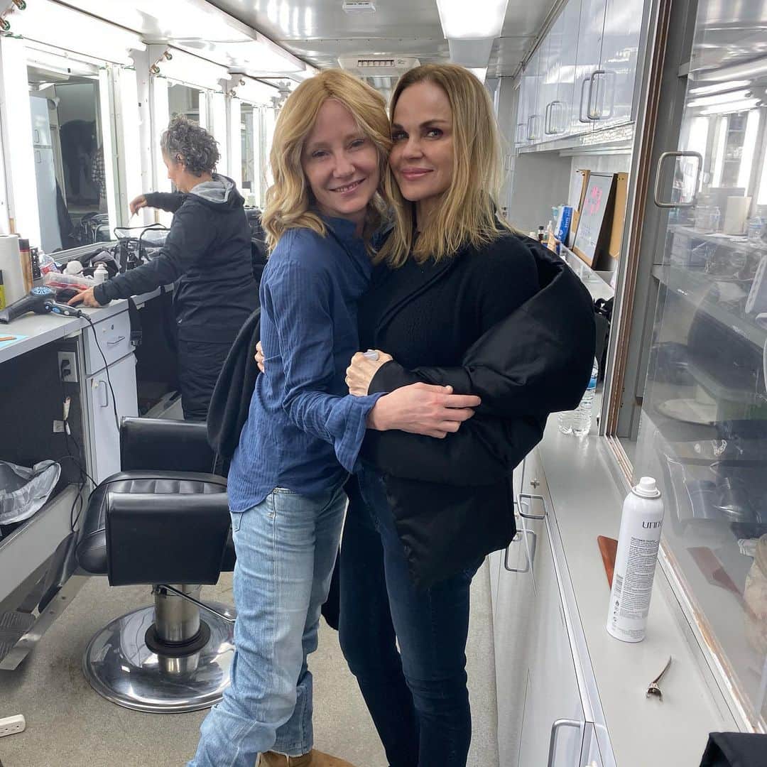 ウィリアム・ペルツさんのインスタグラム写真 - (ウィリアム・ペルツInstagram)「I miss you Anne. I am absolutely heartbroken. You were a master of your craft and more impressively a beautiful human being. Your light and laughter were contagious. I adored you right away and will never forget you taking me under your wing and guiding me. I miss you and I hope you are in a better place. I’m sending my deepest condolences to your loved ones.  Love always, Will」8月16日 7時07分 - willpeltz