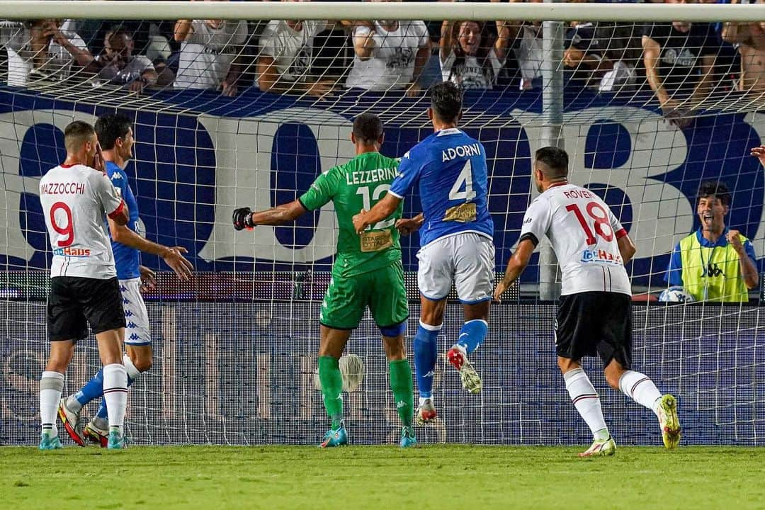 ルカ・レッツェリーニさんのインスタグラム写真 - (ルカ・レッツェリーニInstagram)「Non potevo chiedere di meglio 💙  @brescia_calcio」8月16日 1時45分 - lucalezzerini