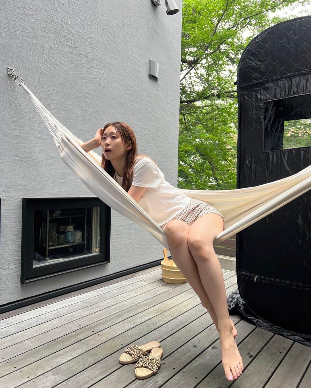 芹澤優のインスタグラム：「・  SPA!私のサウナ回が発売された、らしいです！笑  家にテントサウナとハンモックあったら極楽すぎる🥺  SPA!ぜひゲットしてね！  #インスタグラム #サボってきてる #更新します #でも今色々製作中で #秘密の撮影はたくさんあるから #解禁待っててね」